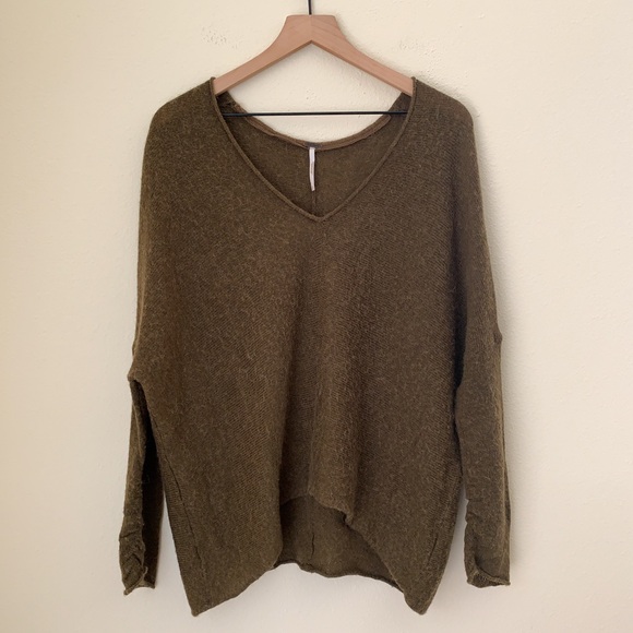 FREE PEOPLE/WE THE FREE (3 PIECE) SMALL SWEATER BUNDLE! - Picture 8 of 16